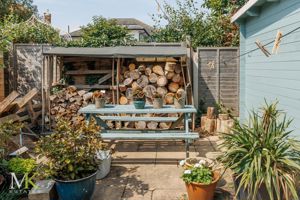 Photo 25- click for photo gallery